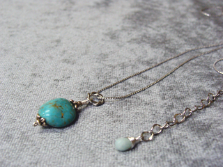 ターコイズ（ブルー）沈着冷静・先見の明・強運・開放・社交性・冒険心・自由・穏やかな心