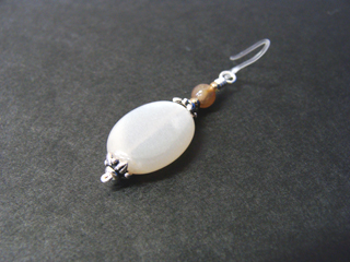 ムーンストーン（ピンク）女性らしさ・感受性・喜び・調和・決断力