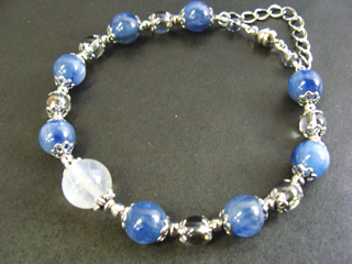 ホワイトラブラドライト【レインボームーンストーン】（ホワイト）調和・穏やかな心・記憶：<>：カイヤナイト（ブルー）潜在能力・創造力を発揮