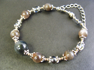 ルチルクォーツ（ブルー）財運・ギャンブル運アップ:<>:フェルドスパー（ブラウングレー）女性らしさ・感受性・喜び・調和・決断力