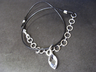 クォーツ（クリア・カット・マーキス）健康・能力・明晰・完璧・宇宙的意識・感受性・沈着冷静・豊かな感受性