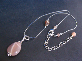 サンストーン（オレンジ）人間的な成長をもたらす