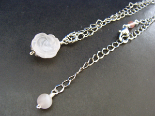 ローズクォーツ（ピンク・フロスト・薔薇）恋愛・優しさ・情緒・繊細・愛情・美・調和