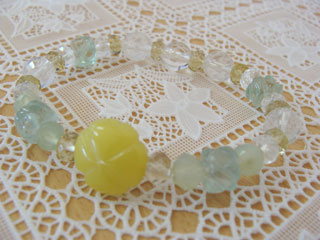 オリーブジェード（オリーブグリーン・クローバー型）お守り効果