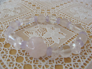 ローズクォーツ（ピンク・クローバー型）恋愛・優しさ・情緒・繊細・愛情・美・調和