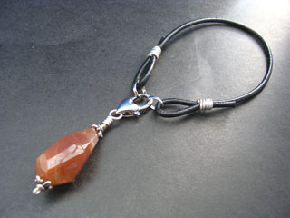 バッグチャームです。（アイアンクォーツ使用）　<<オーダーにて作りました。>>