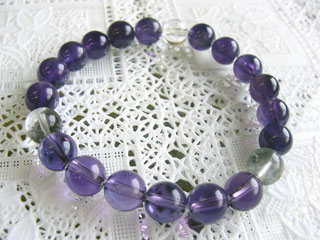 クォーツ【アメジスト】（パープル）決断力・愛情・集中力・調和・第六感・献身・冷静・覚醒・精神力・豊かな感受性