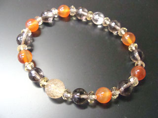 ルチルクォーツ（クリア・金線）財運・ギャンブル運アップ　カルセドニー【カーネリアン】（オレンジ）喜び・リラックス・落ち着き・精神バランス・思慮深さ・復活・勇気・連帯　スモーキークォーツ（ブラウン）リラックス効果・豊かな感受性