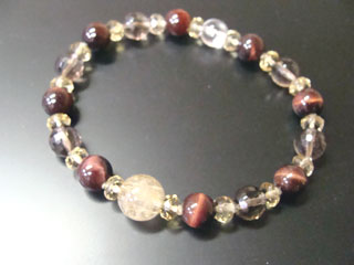 ルチルクォーツ（クリア・金線）財運・ギャンブル運アップ　タイガーアイ（レッド・虎目）集中力・健康・社交性・人間関係・直感力・金運　スモーキークォーツ（ブラウン）リラックス効果・豊かな感受性