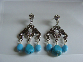 ターコイズ（ブルー）沈着冷静・先見の明・強運・開放・社交性・冒険心・自由・穏やかな心