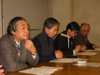 記者会見