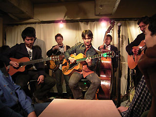 �{�V��W���Y�M�^�[���ꐶ���\��