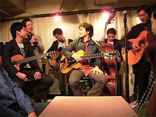 �{�V��W���Y�M�^�[���ꐶ���\��