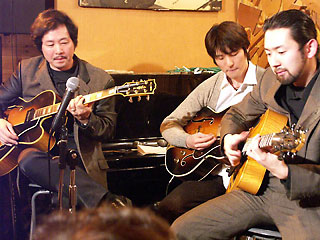 �X�[�p�[�E�M�^�[�o�g��