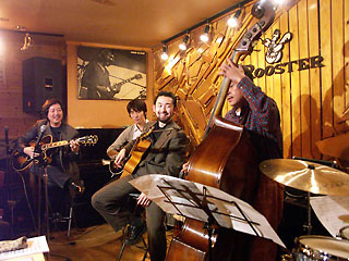 �X�[�p�[�E�M�^�[�o�g��