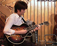 �X�[�p�[�E�M�^�[�o�g��