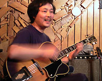 �X�[�p�[�E�M�^�[�o�g��