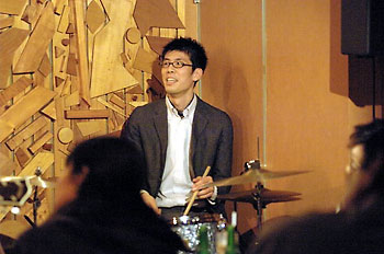 �X�[�p�[�M�^�[�o�g��