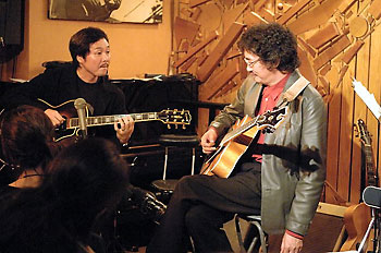 �X�[�p�[�M�^�[�o�g��