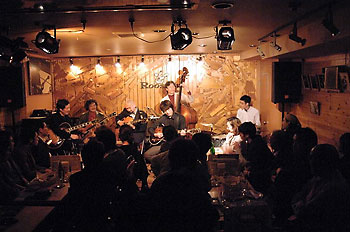 �X�[�p�[�M�^�[�o�g��