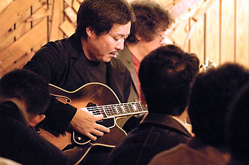 �X�[�p�[�M�^�[�o�g��