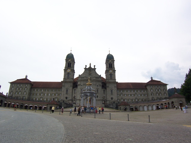 img0004.jpg