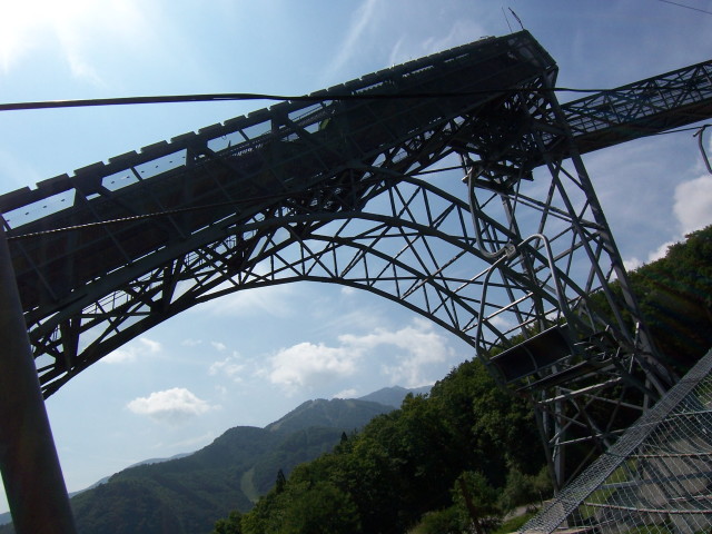 img0004.jpg