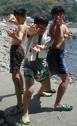 ���D�E�~���E�A�C�I���A